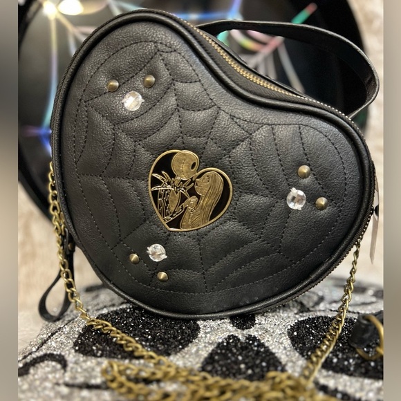 🖤🖤NWT- The Nightmare Before Christmas Jack Sally Heart-Shaped Crossbody 🖤🖤 - Picture 4 of 8